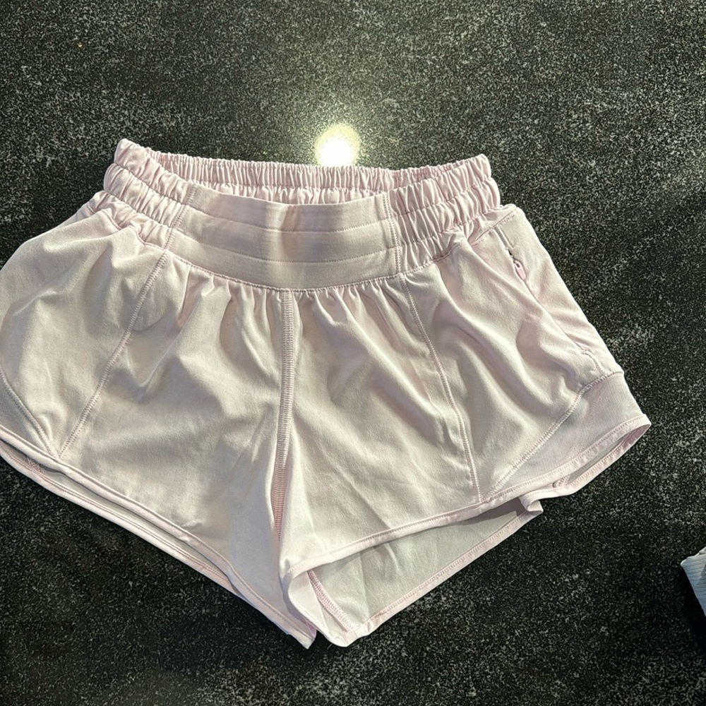 Lululemon hottie hot 2.5 shorts